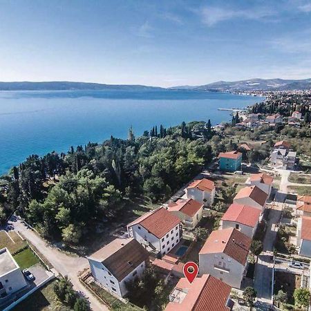 Apartmani Ivana Каштела Экстерьер фото