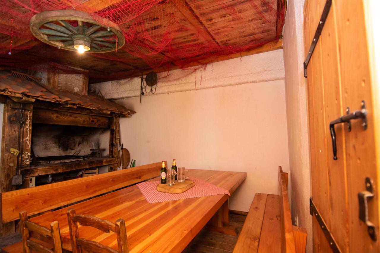 Apartmani Ivana Каштела Экстерьер фото