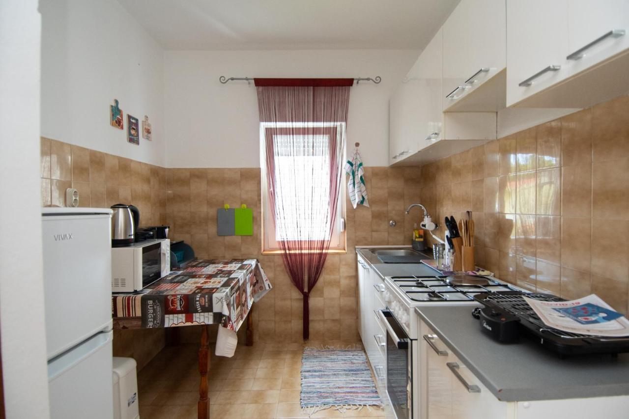 Apartmani Ivana Каштела Экстерьер фото